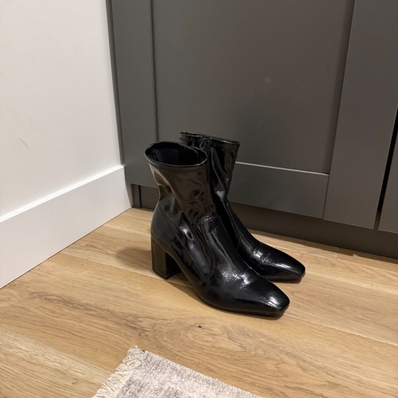 ZARA Faux Patent Black Ankle Block Heels Boots - Picture 3 of 4